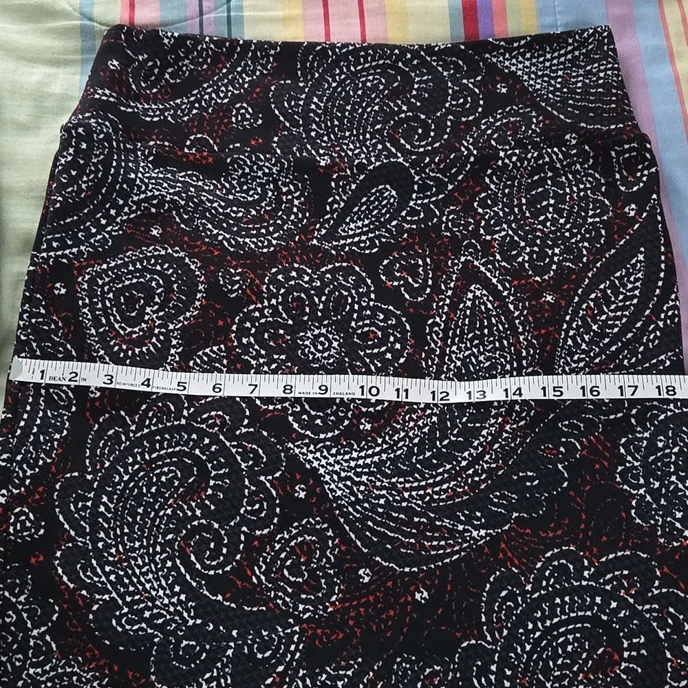 Two LuLaRoe Cassie skirts - Picture 9 of 15